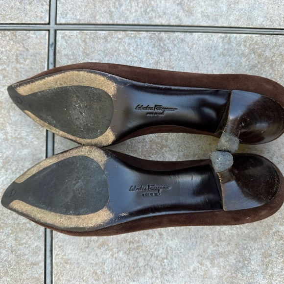 Salvatore Ferragamo Rasia Brown Suede 2" Kitten Heels - Picture 13 of 15